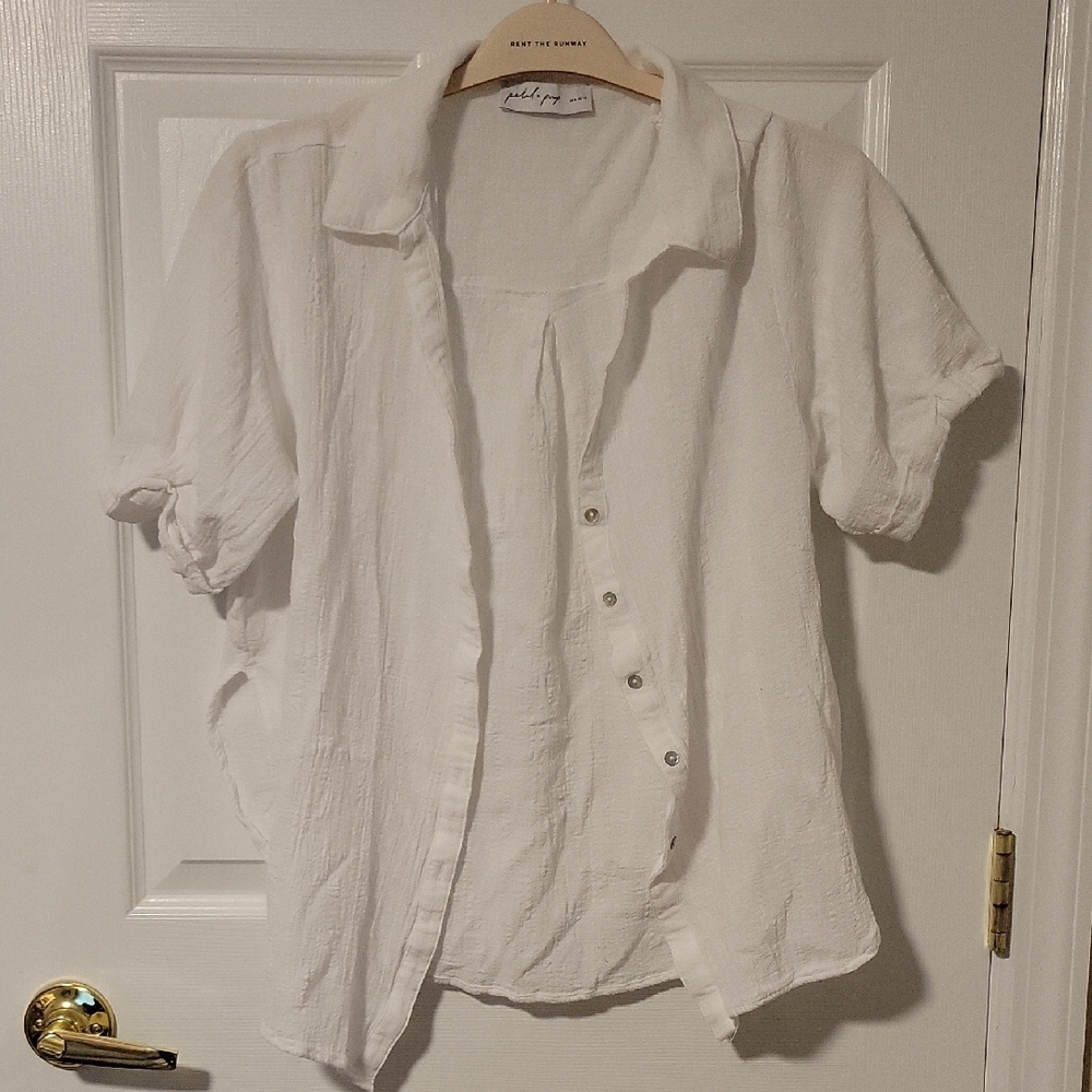 NEVER WORN White Button-Up Short Sleeve Shirt
